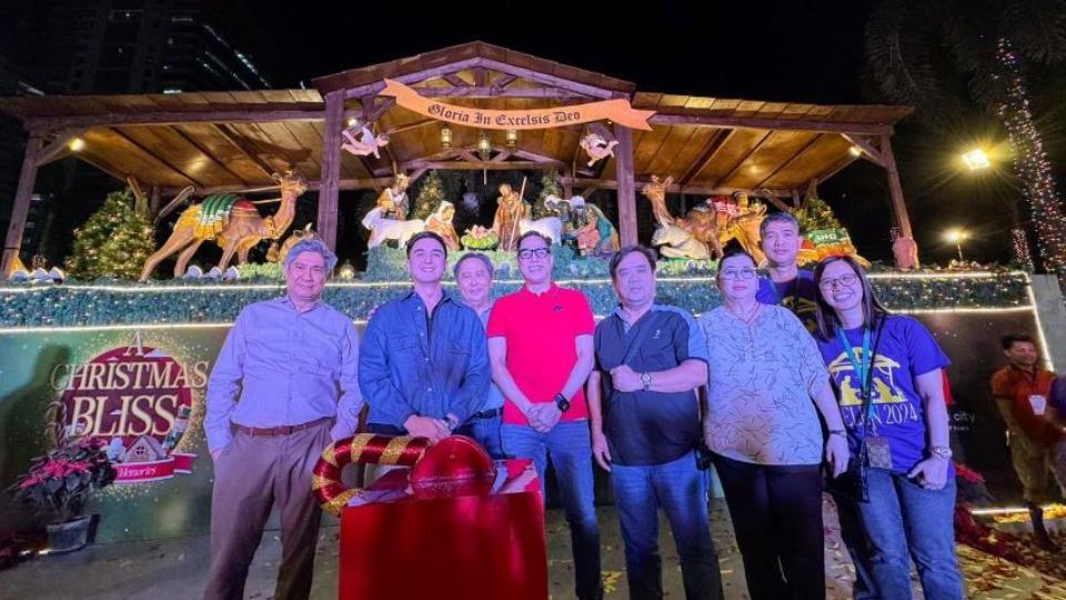 Araneta City ushers Christmas bliss with traditional Belen lighting